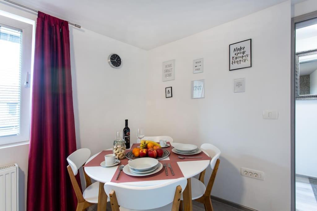 Apartment Slovenia + Freeparking & Bikes *