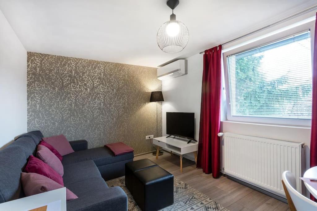 Slovenia + Freeparking & Bikes Apartment