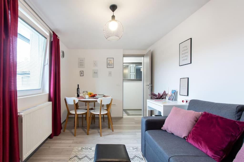 Slovenia + Freeparking & Bikes Apartment